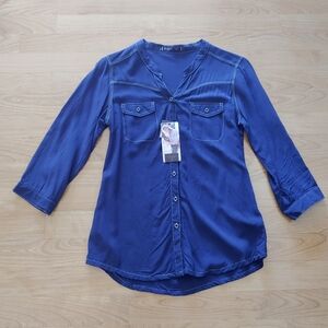 Red girl simply chic slim women western style blue long sleeve v neck top M  NWT